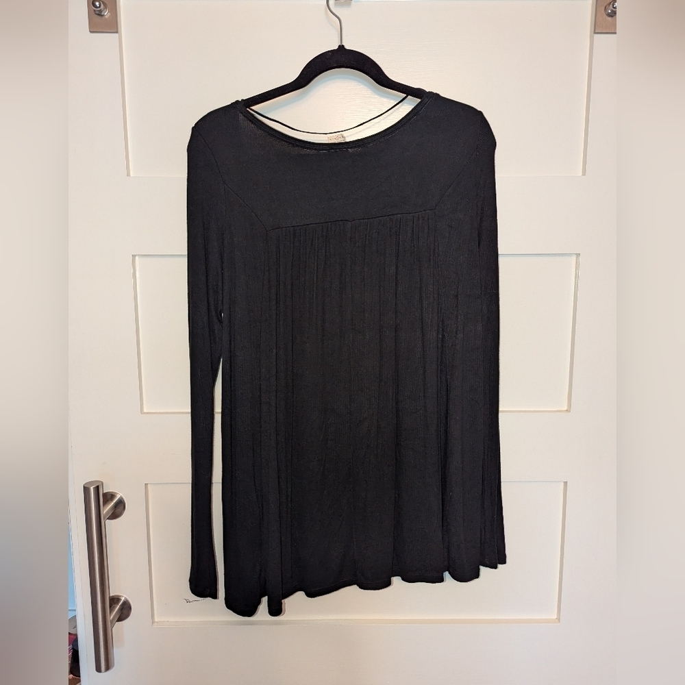 We The Free black long sleeve top. Women's size small. - Picture 5 of 5